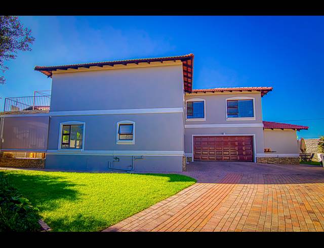 3 BEDROOM HOUSE RENTED IN FOURWAYS